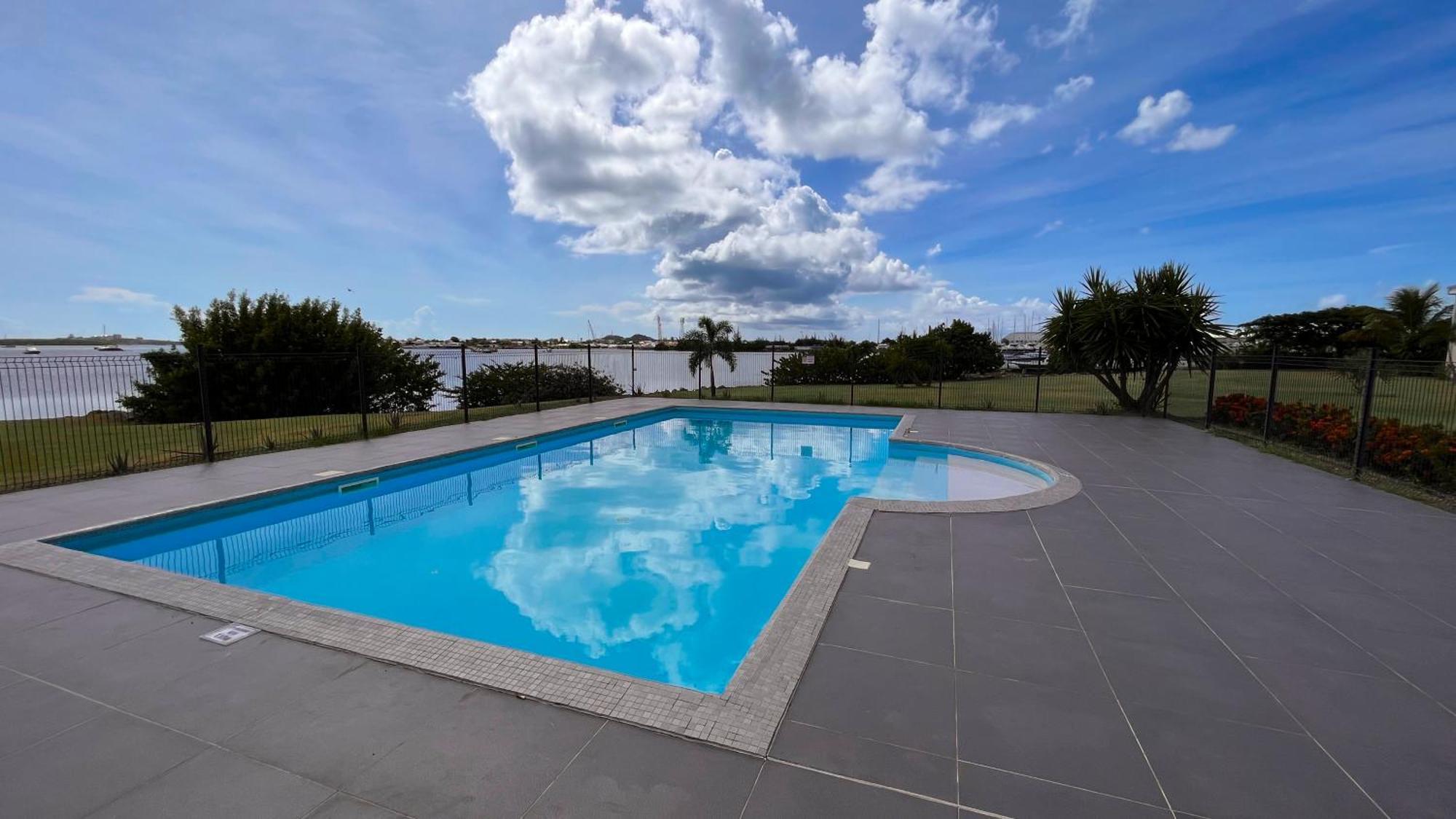 Le Sea-Breeze - Beau Studio Piscine Vue Lagon Marigot (Saint Martin) Exterior foto
